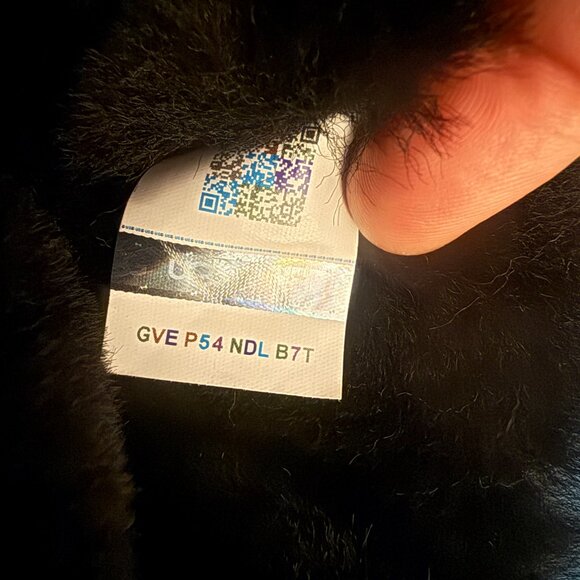 UGG® Women's Classic II Short Boots Charcoal Black SIze 7 - Picture 8 of 11